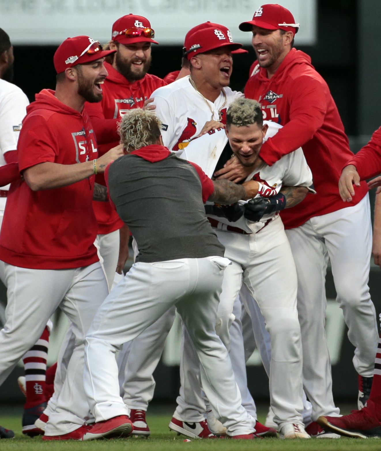 Cardinals force deciding fifth game of the NLDS with a 5-4 win over the Braves in the 10th inning